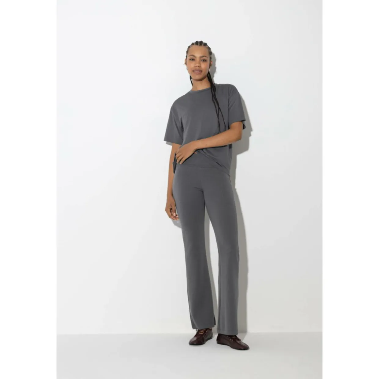 Flared Leggings Embraced