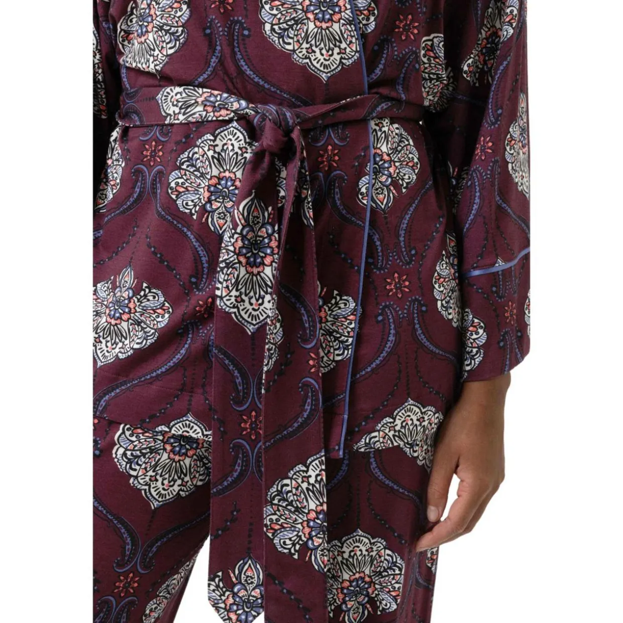 Kimono Mysterious Ornaments