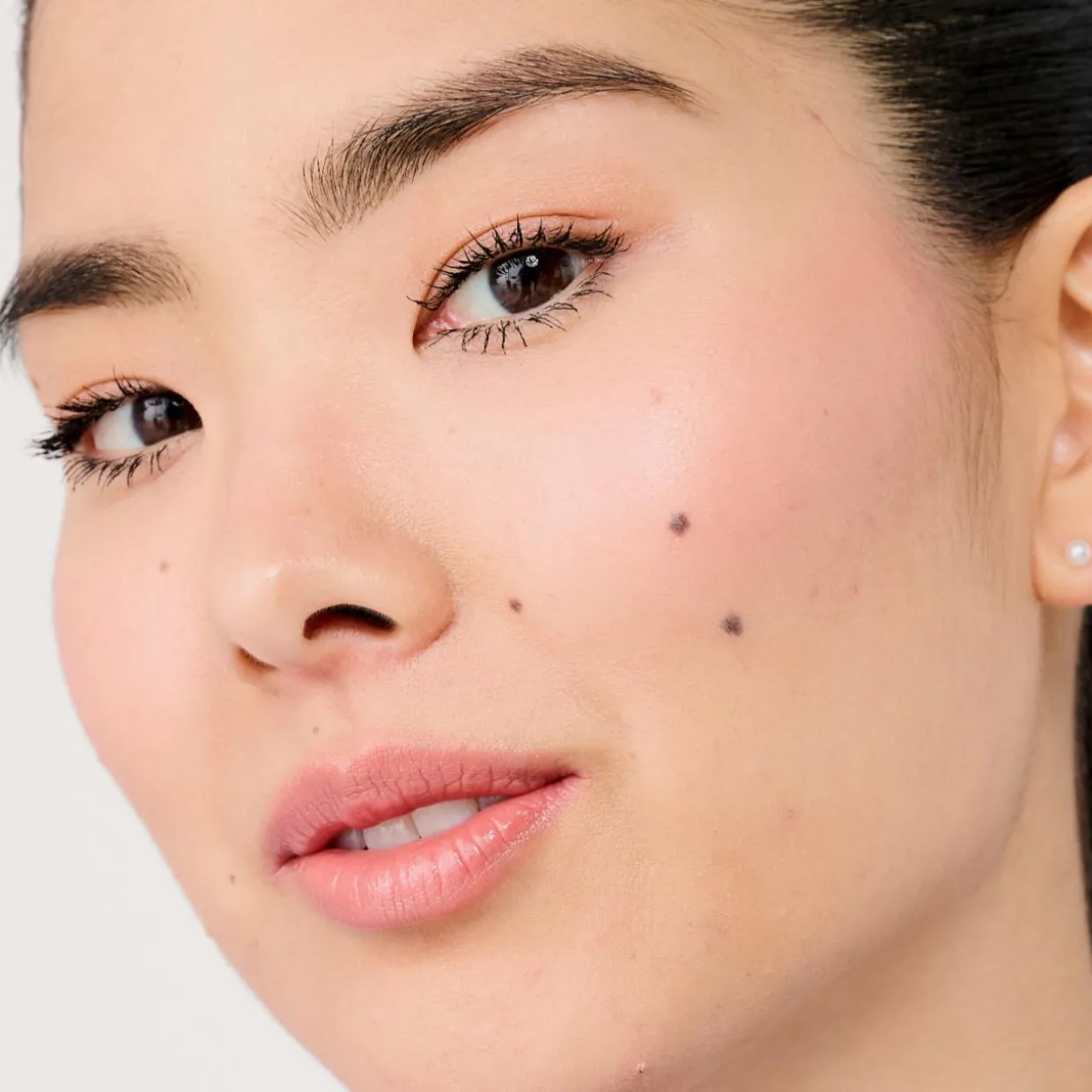 Mighty Fine Brow Pen - Superfine triple tip brow pen