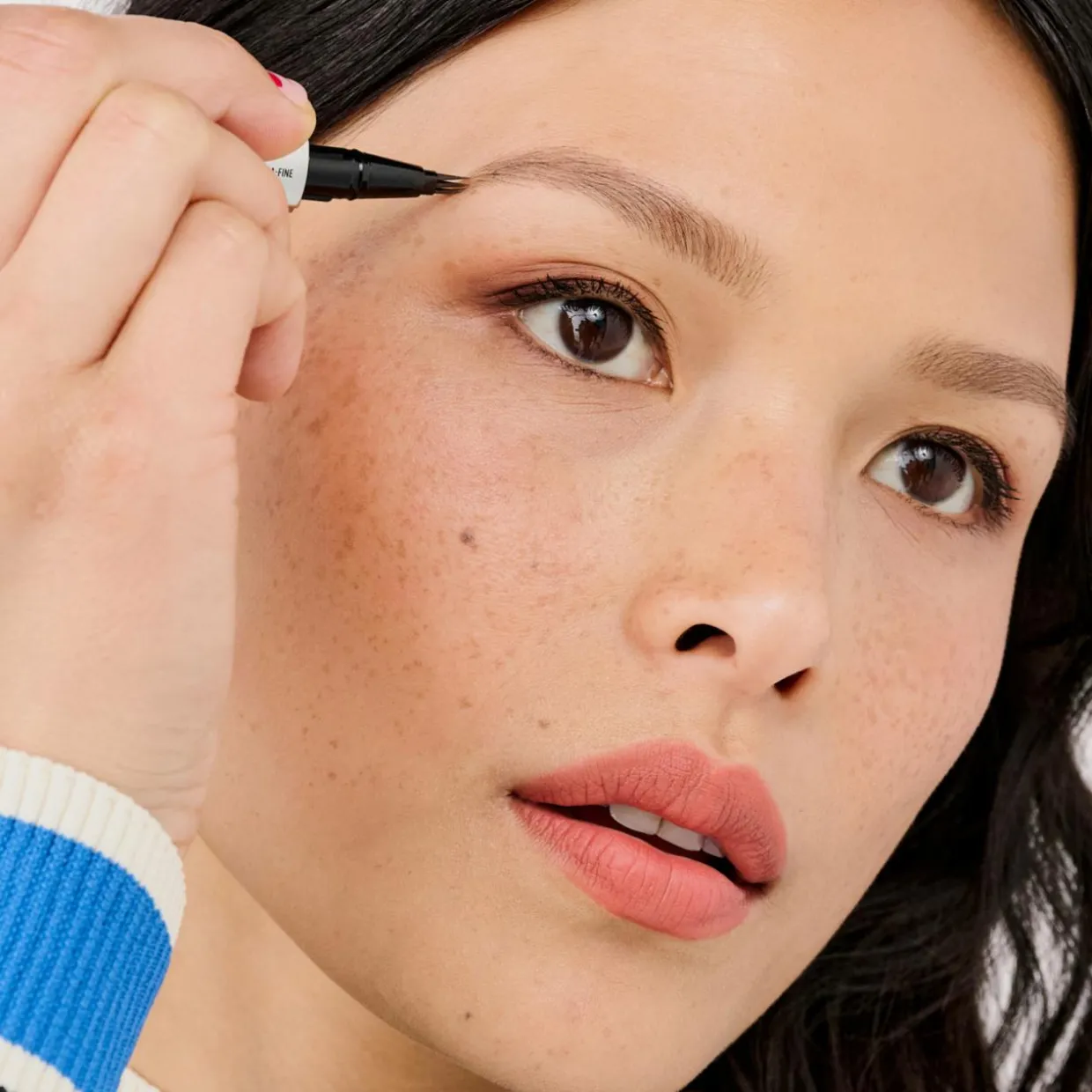 Mighty Fine Brow Pen - Superfine triple tip brow pen
