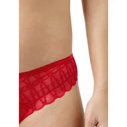 Mini-Slip Captivating