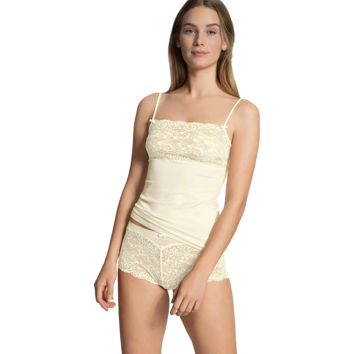 Panty, regular cut