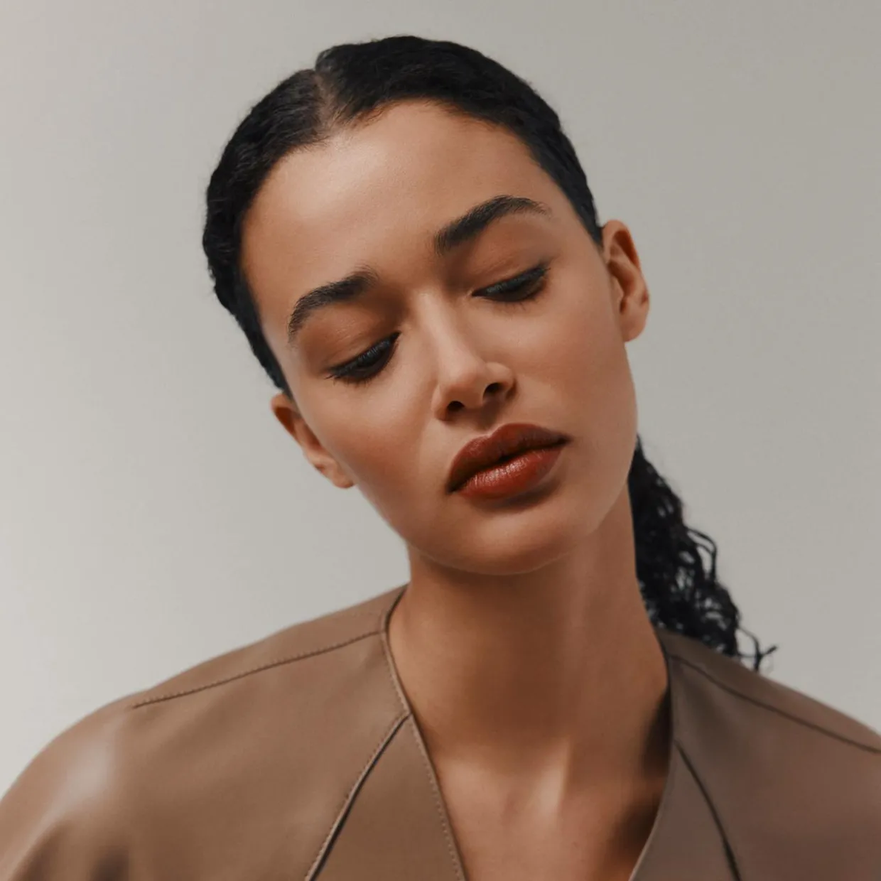 Rouge Hermès, Seidig glänzender Lippenstift, Beige Sienne