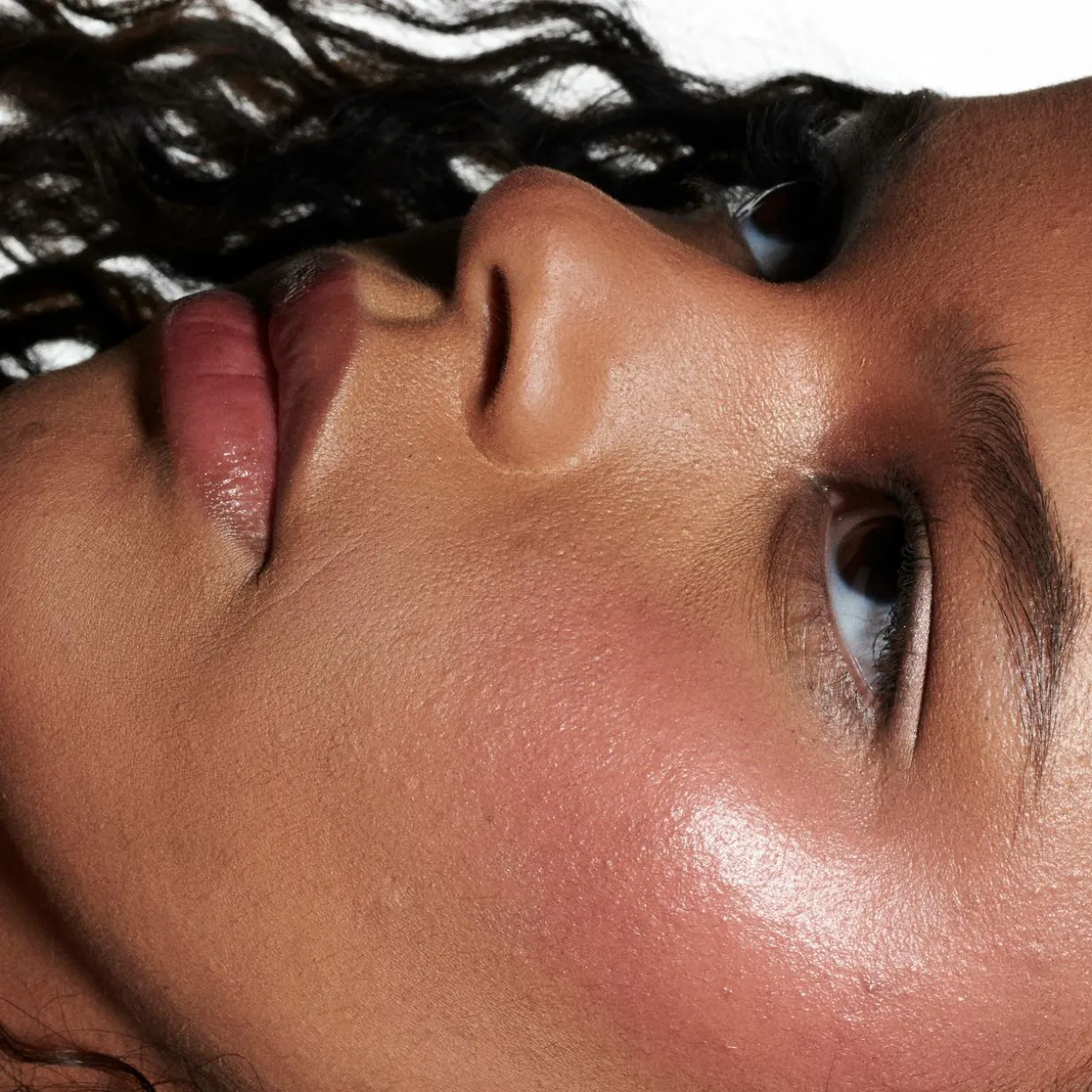 Strobe Beam Liquid Blush