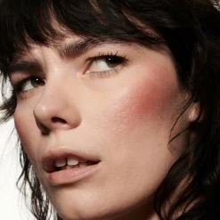 Strobe Beam Liquid Blush