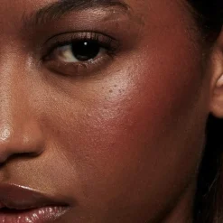 Strobe Beam Liquid Blush