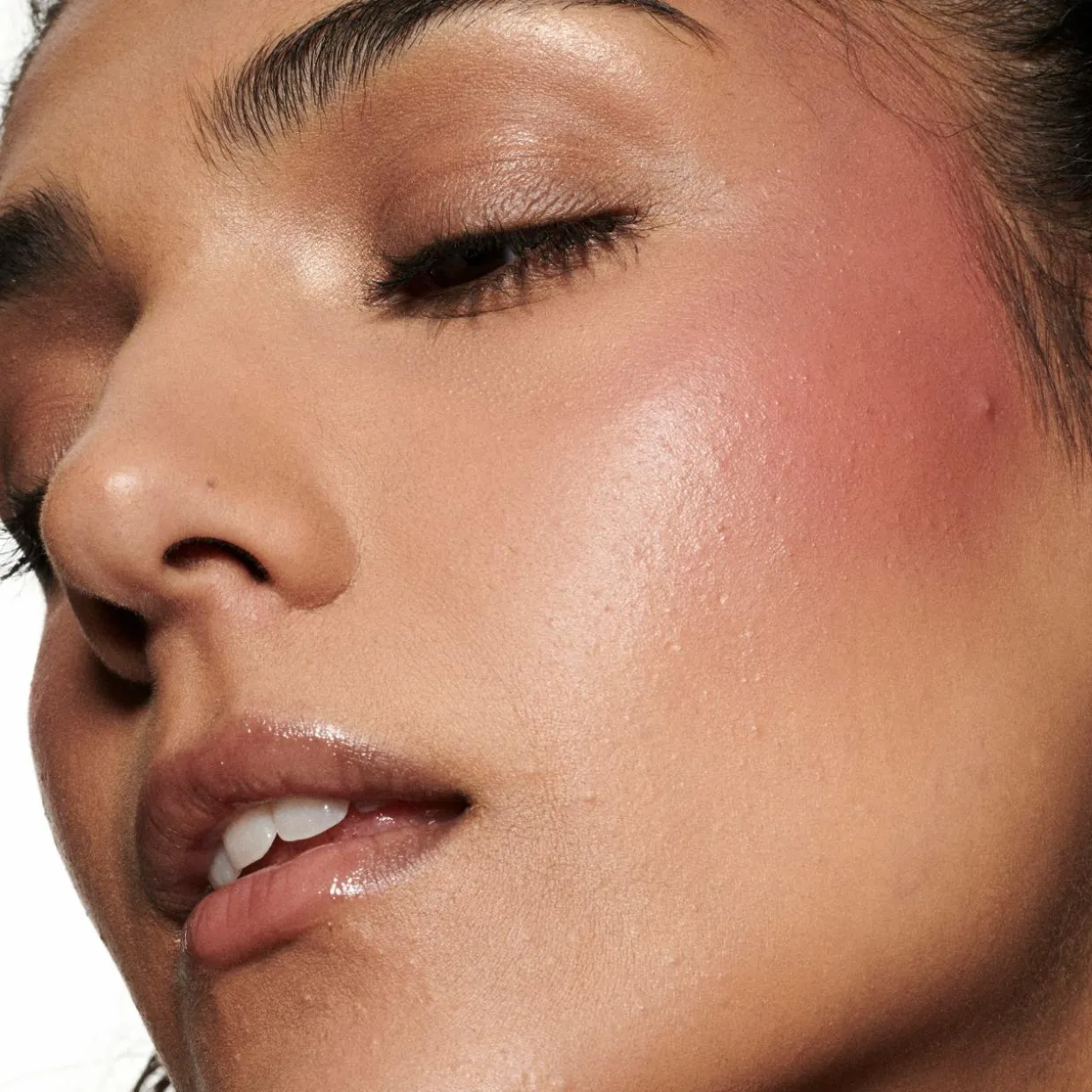 Strobe Beam Liquid Blush