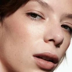 Strobe Beam Liquid Blush