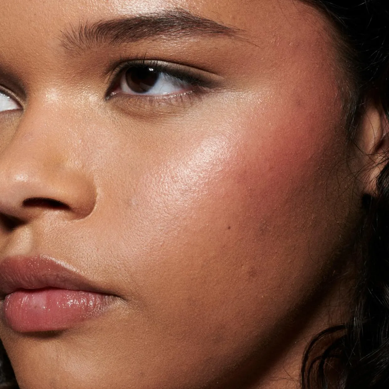 Strobe Beam Liquid Blush