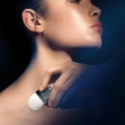 The Neck & Décolleté Concentrate